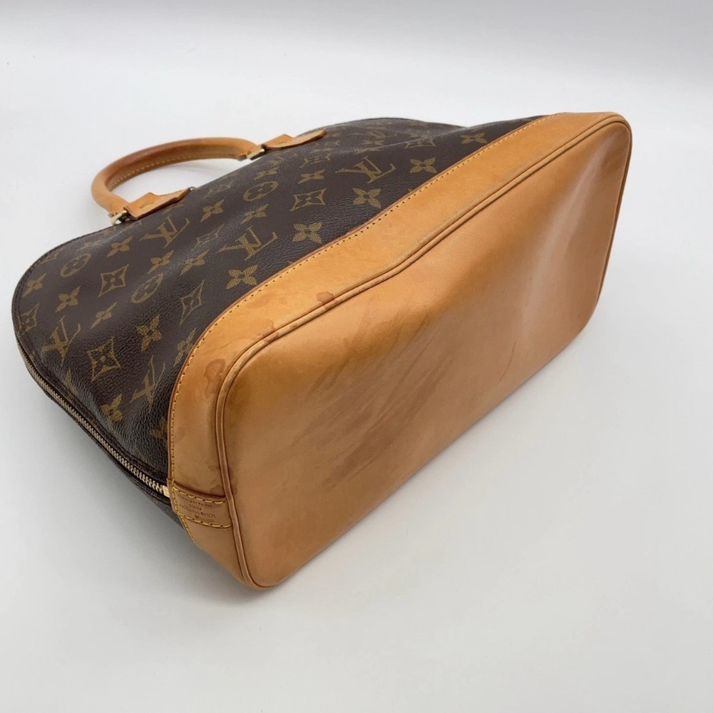 Auth Louis Vuitton Monogram
Alma PM - Picture 9 of 14